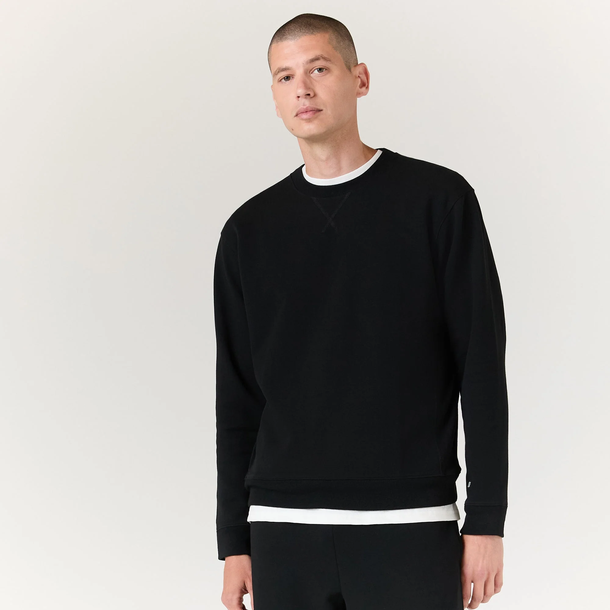 AURA CREW SWEATSHIRT